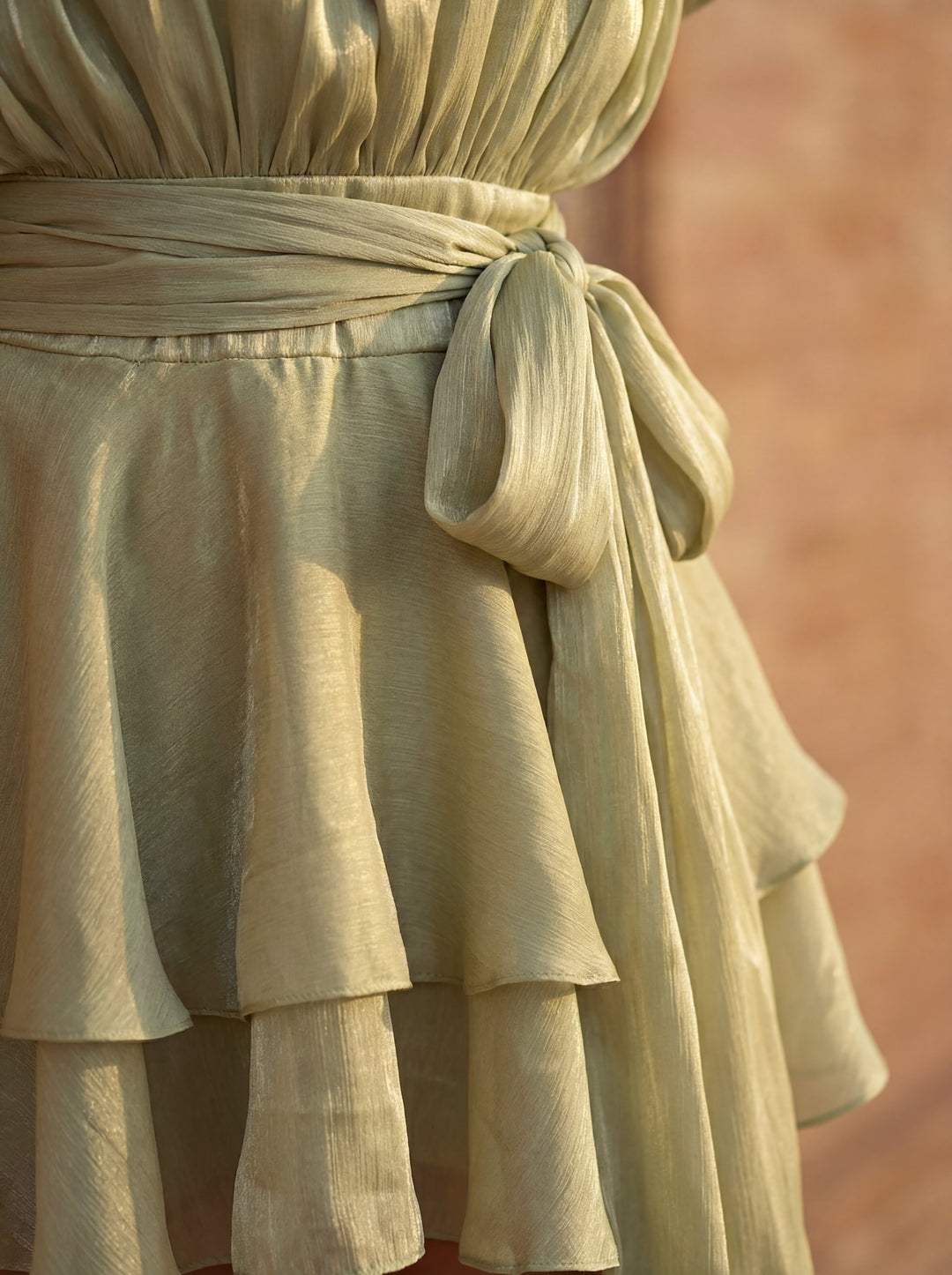 Volantes | Vestido corto elegante